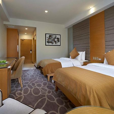 Berjaya Makati Hotel-Certified Multi-Use&Halal Makati City Bagian luar foto