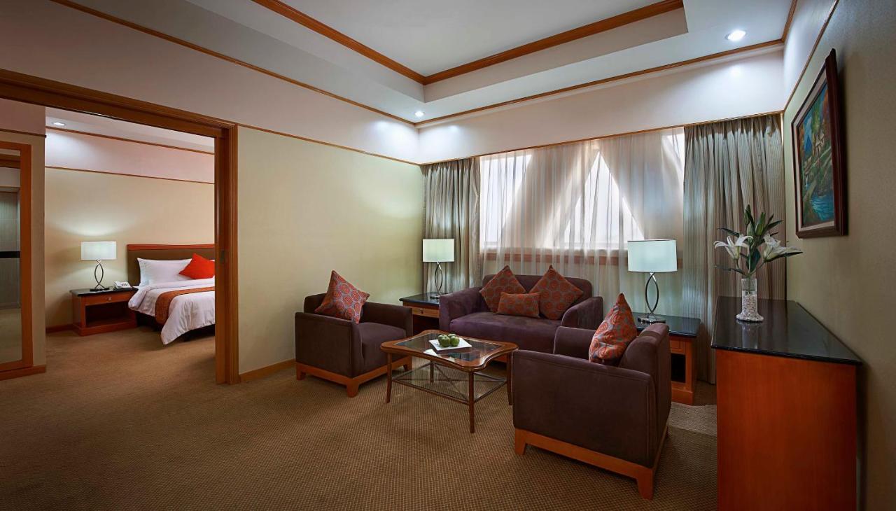 Berjaya Makati Hotel-Certified Multi-Use&Halal Makati City Bagian luar foto