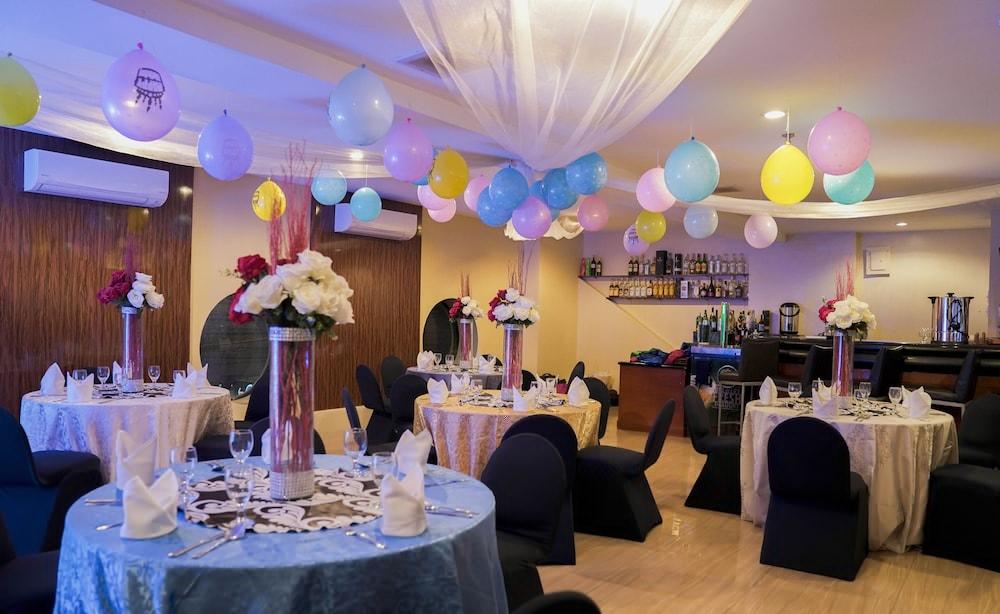 Berjaya Makati Hotel-Certified Multi-Use&Halal Makati City Bagian luar foto